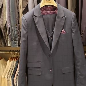 Isaac Mizrahi Boys 3 Piece Suit